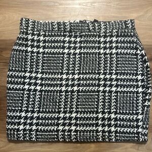Fashion Nova Houndstooth Skirt